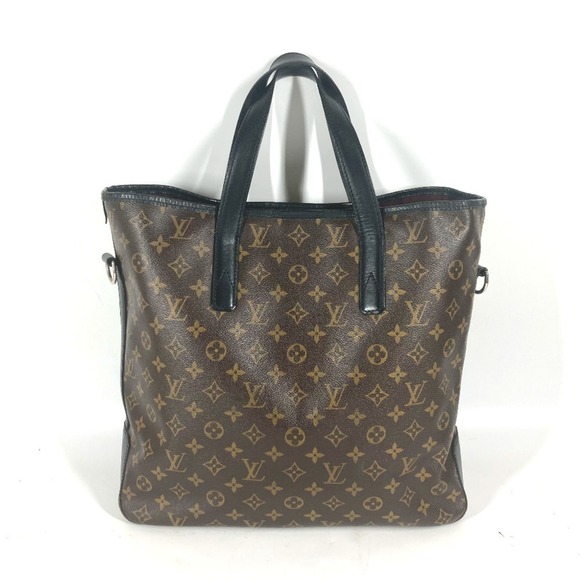 Louis Vuitton Handbags - LOUIS VUITTON Authentic Brown Monogram Canvas Shoulder Bag